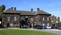 Castle Hotel, Halton