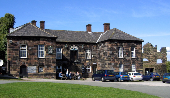 Castle Hotel, Halton Village